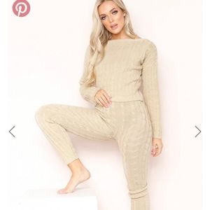 Rebellious beige cable knit set